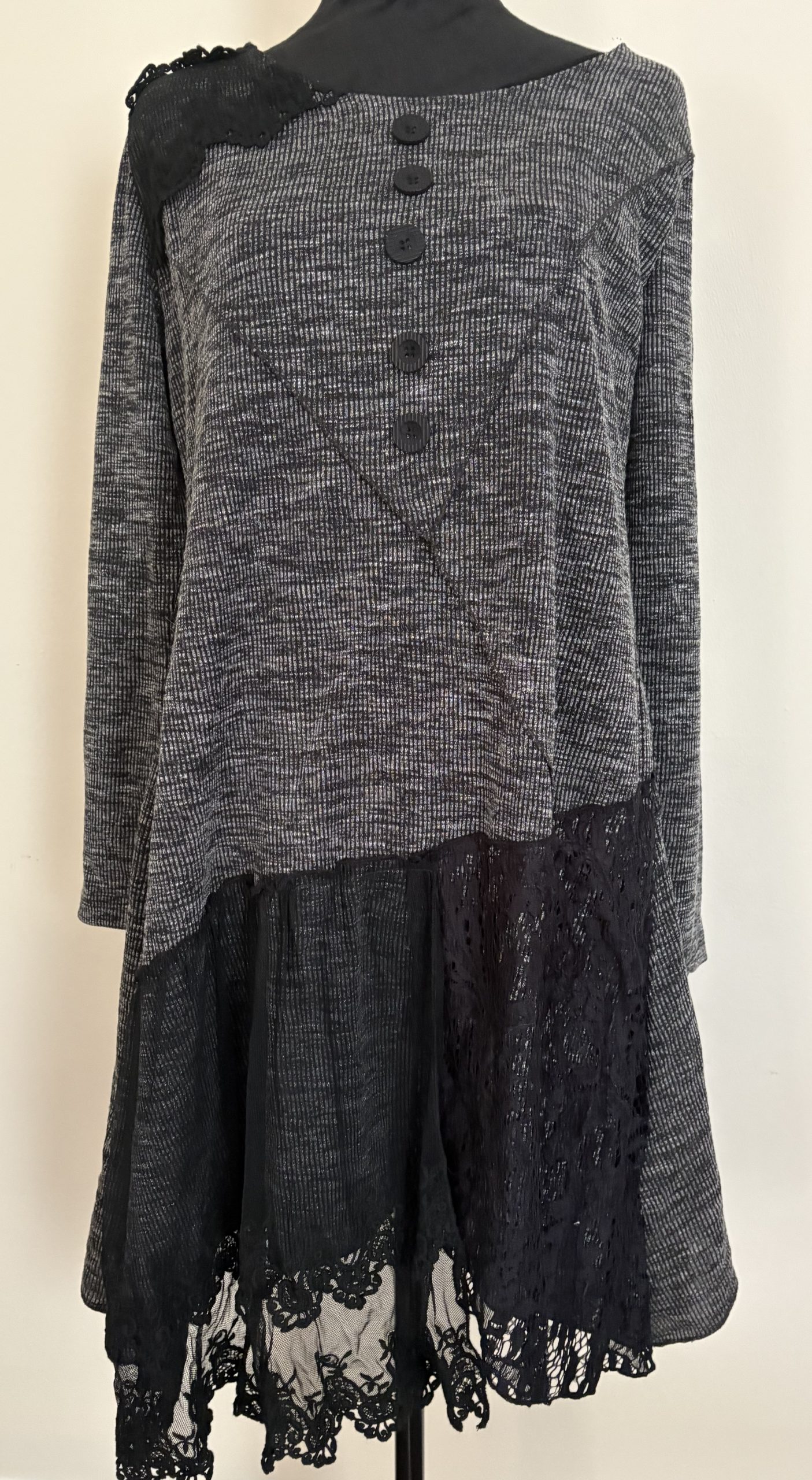 BOHO CHIC Pretty Angel Black Soft Light Sweater Material & Floral Lace Tunic or Dress size XL. NWT AL-TS-11039 (A26)