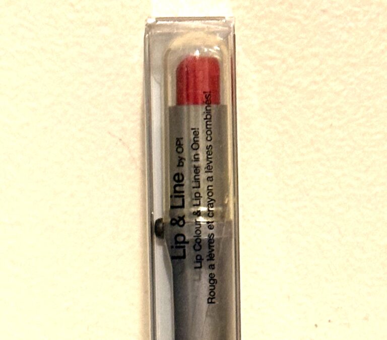 Color Powder Splats O.P.I. Lip & Line - color is Never Lon-Don Shopping - Discontinued Beauty